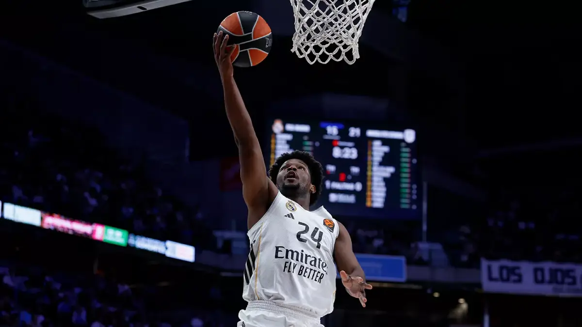 Le Real Madrid gagne largement face à l'Anadolu Efes (realmadrid.com)