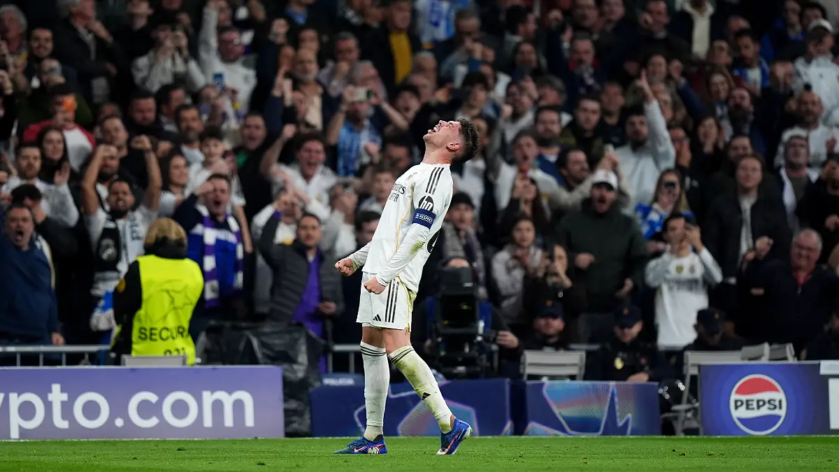 MADRID, SPAIN - MARCH 11: Federico Valverde of Real Madrid celebrates scoring his team's first goal during the UEFA Champions League 2025/26 Round of 16 First Leg match between Real Madrid CF and Manchester City FC at Estadio Santiago Bernabeu on March 11, 2026 in Madrid, Spain. (Photo by Angel Martinez/Getty Images).