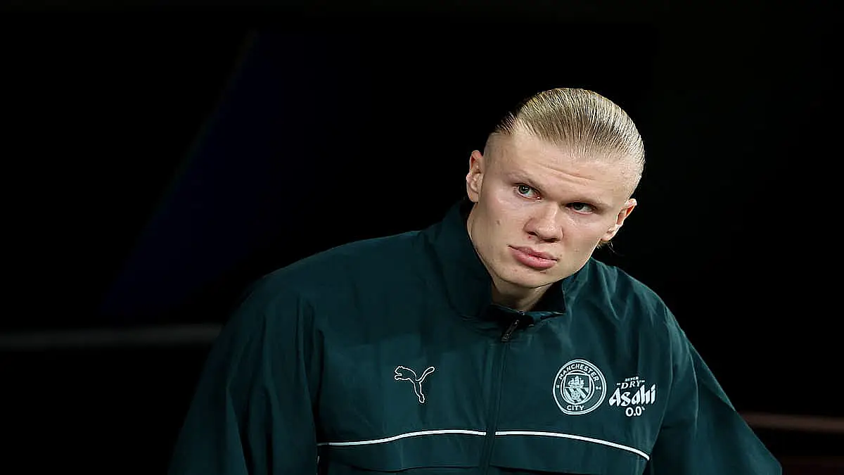 MADRID, SPAIN - DECEMBER 10: Erling Haaland of Manchester City looks on prior to the UEFA Champions League 2025/26 League Phase MD6 match between Real Madrid C.F. and Manchester City at Estadio Santiago Bernabeu on December 10, 2025 in Madrid, Spain. (Photo by Florencia Tan Jun/Getty Images)