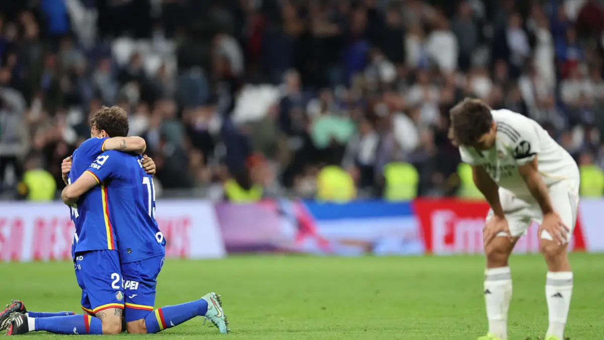 MADRID, SPAIN - MARCH 02: Juan Iglesias and Sebastián Boselli of Getafe celebrate their teams win during the LaLiga EA Sports match between Real Madrid CF and Getafe CF at Estadio Santiago Bernabeu on March 02, 2026 in Madrid, Spain. (Photo by Florencia Tan Jun/Getty Images)