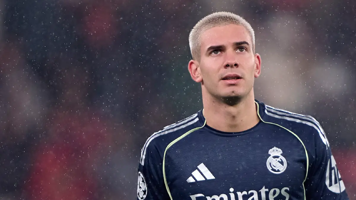 LISBON, PORTUGAL - JANUARY 28: Franco Mastantuono of Real Madrid CF reacts during the UEFA Champions League 2025/26 League Phase MD8 match between SL Benfica and Real Madrid C.F. at Estadio Da Luz on January 28, 2026 in Lisbon, Portugal. (Photo by Jose Manuel Alvarez Rey/Getty Images)