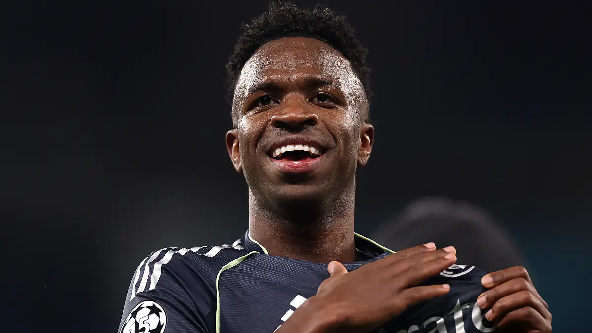 MANCHESTER, ENGLAND - MARCH 17: Vinicius Junior of Real Madrid celebrates victory following the UEFA Champions League 2025/26 Round of 16 Second Leg match between Manchester City FC and Real Madrid CF at City of Manchester Stadium on March 17, 2026 in Manchester, England. (Photo by Carl Recine/Getty Images)