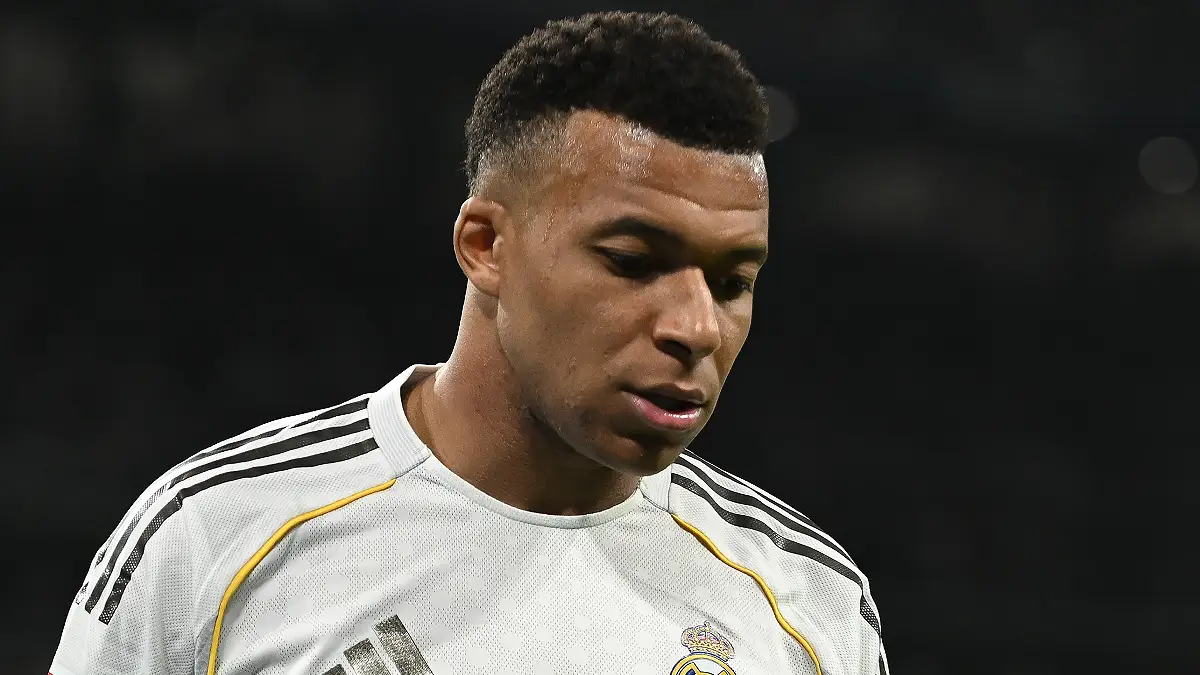 MADRID, SPAIN - APRIL 10: Kylian Mbappe of Real Madridlooks on during the LaLiga EA Sports match between Real Madrid CF and Girona FC at Estadio Santiago Bernabeu on April 10, 2026 in Madrid, Spain. (Photo by Denis Doyle/Getty Images)