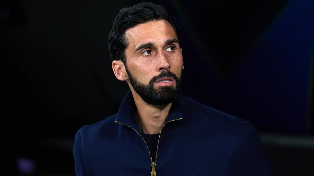 MADRID, SPAIN - APRIL 07: Álvaro Arbeloa, Head Coach of Real Madrid, looks on prior to the UEFA Champions League 2025/26 Quarter-Final First Leg match between Real Madrid CF and FC Bayern München at Estadio Santiago Bernabeu on April 07, 2026 in Madrid, Spain. (Photo by Angel Martinez/Getty Images)