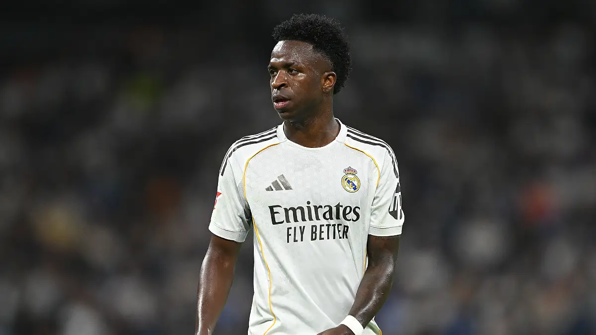 MADRID, SPAIN - APRIL 21: Vinicius Junior of Real Madridlooks on during the LaLiga EA Sports match between Real Madrid CF and Deportivo Alaves at Estadio Santiago Bernabeu on April 21, 2026 in Madrid, Spain. (Photo by Denis Doyle/Getty Images)