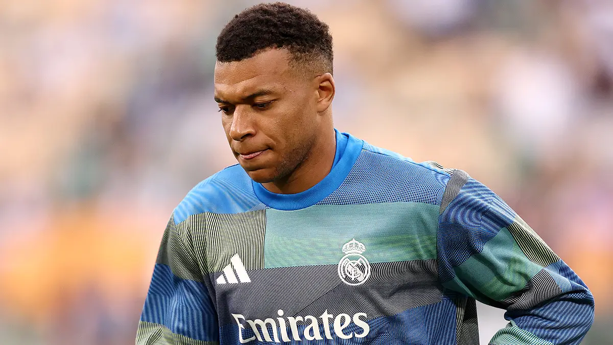 SEVILLE, SPAIN - APRIL 24: Kylian Mbappe of Real Madrid warms up prior to the LaLiga EA Sports match between Real Betis Balompie and Real Madrid CF at Estadio La Cartuja on April 24, 2026 in Seville, Spain. (Photo by Fran Santiago/Getty Images)