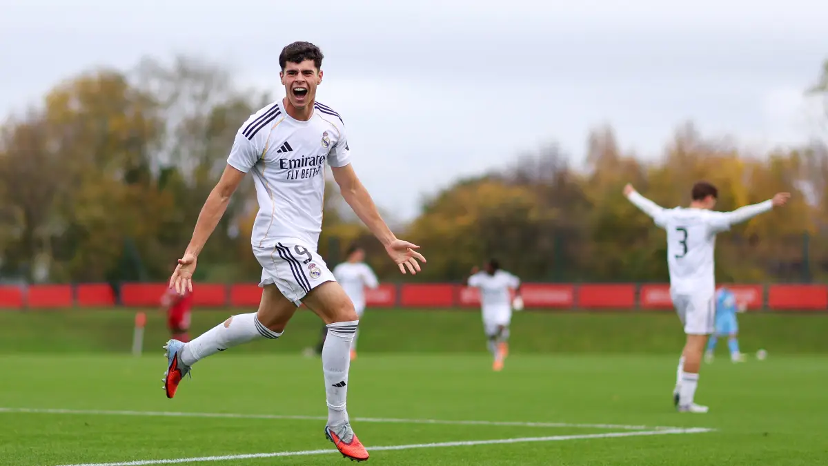 KIRKBY, ENGLAND - NOVEMBER 04: Jacobo Ortega of Real Madrid celebrates scoring his team's first goal during the UEFA Youth League 2025/26 match between Liverpool FC and Real Madrid C.F. at Liverpool FC Academy on November 04, 2025 in Kirkby, England. (Photo by Lewis Storey/Getty Images)