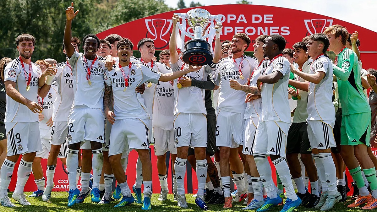 Le Juvenil A soulève la Copa de Campeones, (realmadrid.com)