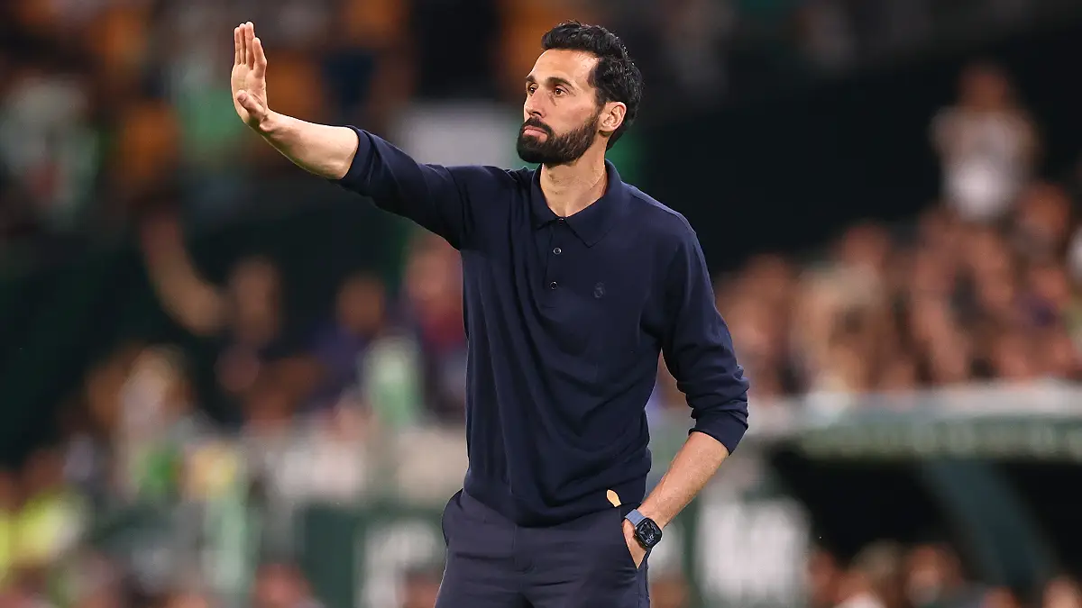 SEVILLE, SPAIN - APRIL 24: Alvaro Arbeloa, manager of Real Madrid looks on during the LaLiga EA Sports match between Real Betis Balompie and Real Madrid CF at Estadio La Cartuja on April 24, 2026 in Seville, Spain. (Photo by Fran Santiago/Getty Images)