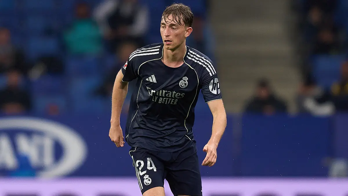 BARCELONA, SPAIN - MAY 03: Dean Huijsen of Real Madrid with the ball during the LaLiga EA Sports match between RCD Espanyol de Barcelona and Real Madrid CF at RCDE Stadium on May 03, 2026 in Barcelona, Spain. (Photo by Pedro Salado/Getty Images)