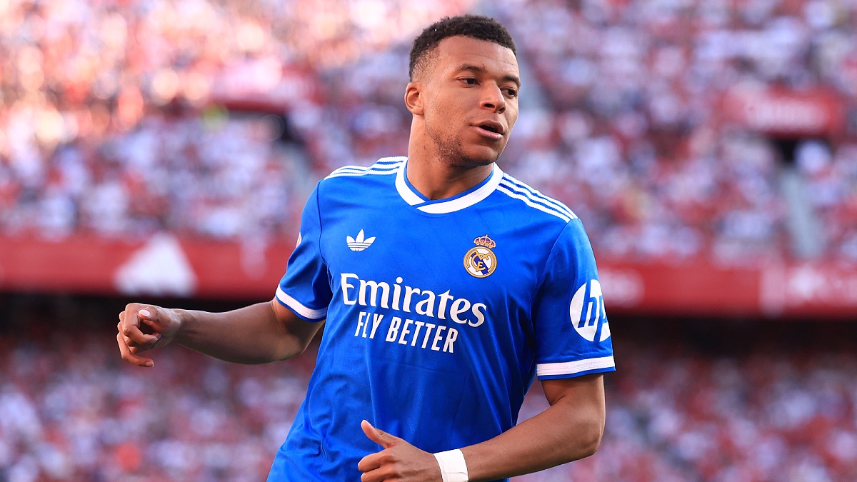 SEVILLE, SPAIN - MAY 17: Kylian Mbappé of Real Madrid looks on during the LaLiga EA Sports match between Sevilla FC and Real Madrid CF at Estadio Ramon Sanchez Pizjuan on May 17, 2026 in Seville, Spain. (Photo by Fran Santiago/Getty Images)