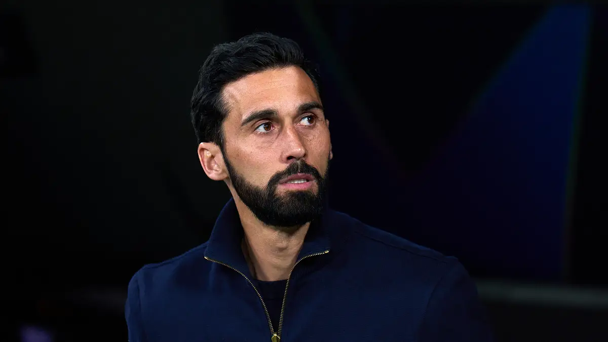 MADRID, SPAIN - APRIL 07: Álvaro Arbeloa, Head Coach of Real Madrid, looks on prior to the UEFA Champions League 2025/26 Quarter-Final First Leg match between Real Madrid CF and FC Bayern München at Estadio Santiago Bernabeu on April 07, 2026 in Madrid, Spain. (Photo by Angel Martinez/Getty Images)