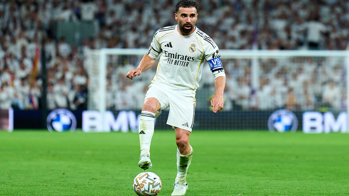 MADRID, SPAIN - MARCH 22: Daniel Carvajal of Real Madrid in action during the LaLiga EA Sports match between Real Madrid CF and Atletico de Madrid at Estadio Santiago Bernabeu on March 22, 2026 in Madrid, Spain. (Photo by Angel Martinez/Getty Images)