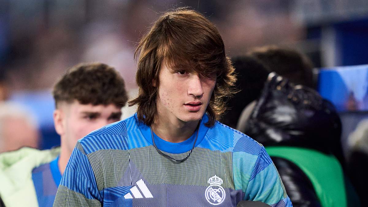 VITORIA-GASTEIZ, SPAIN - DECEMBER 14: Joan Martinez of Real Madrid looks on prior to the LaLiga EA Sports match between Deportivo Alaves and Real Madrid CF at Estadio de Mendizorroza on December 14, 2025 in Vitoria-Gasteiz, Spain. (Photo by Juan Manuel Serrano Arce/Getty Images)