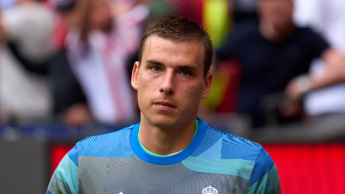 MADRID, SPAIN - SEPTEMBER 27: Andriy Lunin of Real Madrid looks on prior to the LaLiga EA Sports match between Atletico de Madrid and Real Madrid CF at Riyadh Air Metropolitano on September 27, 2025 in Madrid, Spain. (Photo by Angel Martinez/Getty Images)