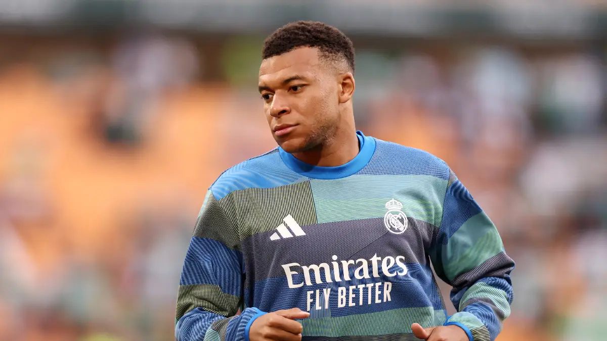 SEVILLE, SPAIN - APRIL 24: Kylian Mbappe of Real Madrid warms up prior to the LaLiga EA Sports match between Real Betis Balompie and Real Madrid CF at Estadio La Cartuja on April 24, 2026 in Seville, Spain. (Photo by Fran Santiago/Getty Images)