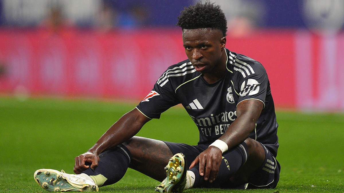 BARCELONA, SPAIN - MAY 03: Vinicius Junior of Real Madrid sat on the floor during the LaLiga EA Sports match between RCD Espanyol de Barcelona and Real Madrid CF at RCDE Stadium on May 03, 2026 in Barcelona, Spain. (Photo by Pedro Salado/Getty Images)