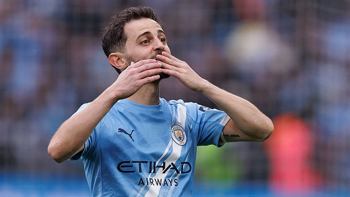 LONDON, ENGLAND - MAY 16: Bernardo Silva of Manchester City reacts following during the Emirates FA Cup Final match between Chelsea and Manchester City on May 16, 2026 in London, England. (Photo by Ryan Pierse/Getty Images)