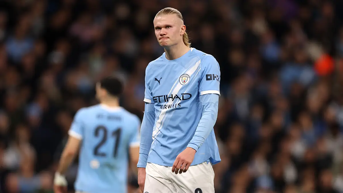 MANCHESTER, ENGLAND - MARCH 17: Erling Haaland of Manchester City looks dejected during the UEFA Champions League 2025/26 Round of 16 Second Leg match between Manchester City FC and Real Madrid CF at City of Manchester Stadium on March 17, 2026 in Manchester, England. (Photo by Carl Recine/Getty Images)