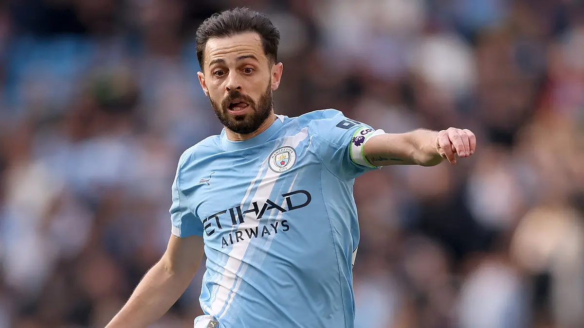 MANCHESTER, ENGLAND - APRIL 19: Bernardo Silva of Manchester City during the Premier League match between Manchester City and Arsenal at Etihad Stadium on April 19, 2026 in Manchester, England. (Photo by Carl Recine/Getty Images)