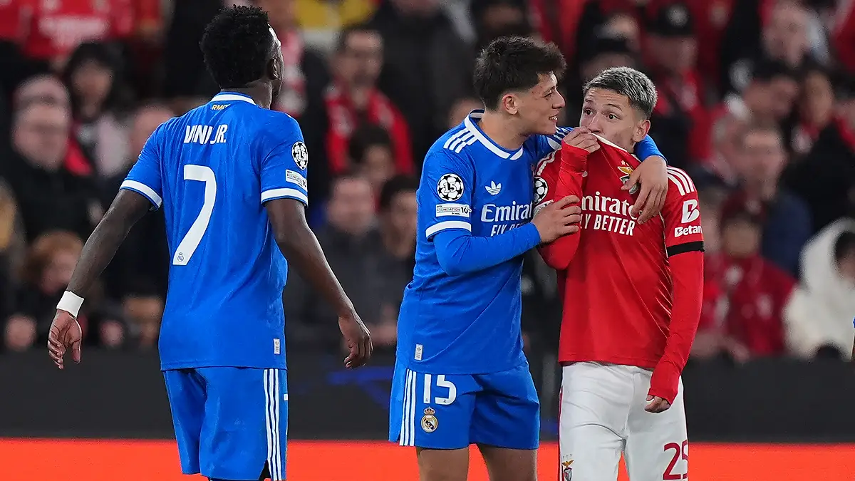 LISBON, PORTUGAL - FEBRUARY 17: Gianluca Prestianni of Benfica speaks towards Vinicius Junior of Real Madrid during the UEFA Champions League 2025/26 League Knockout Play-off First Leg match between SL Benfica and Real Madrid C.F. at Estadio do SL Benfica on February 17, 2026 in Lisbon, Portugal. (Photo by Angel Martinez/Getty Images)