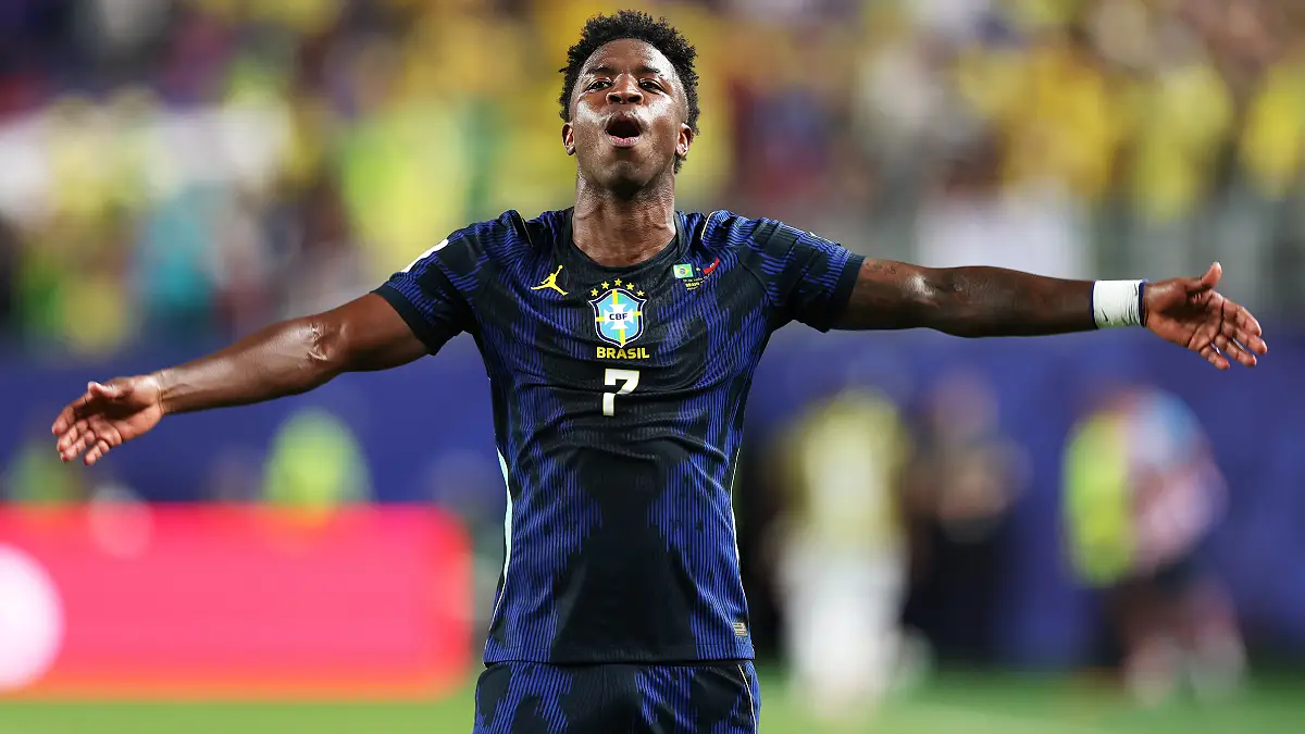 PHILADELPHIE, PENNSYLVANIE – 19 JUIN : Vinicius Junior (n° 7) du Brésil célèbre le troisième but de son équipe lors du match de poule C de la Coupe du Monde de la FIFA 2026 opposant le Brésil à Haïti au Philadelphia Stadium le 19 juin 2026 à Philadelphie, en Pennsylvanie. (Photo : Dan Mullan/Getty Images)