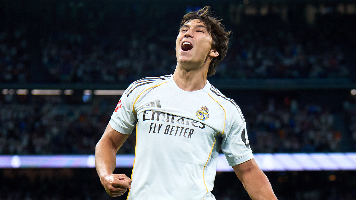 MADRID, SPAIN - MAY 23: Gonzalo García of Real Madrid celebrates after scoring his team's first goal during the LaLiga EA Sports match between Real Madrid CF and Athletic Club at Estadio Santiago Bernabeu on May 23, 2026 in Madrid, Spain. (Photo by Angel Martinez/Getty Images)