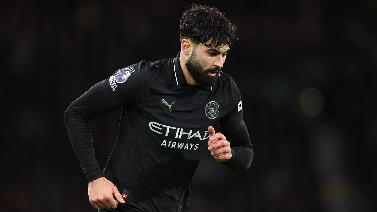 LONDON, ENGLAND - DECEMBER 02: Josko Gvardiol of Manchester City during the Premier League match between Fulham and Manchester City at Craven Cottage on December 02, 2025 in London, England. (Photo by Alex Pantling/Getty Images)