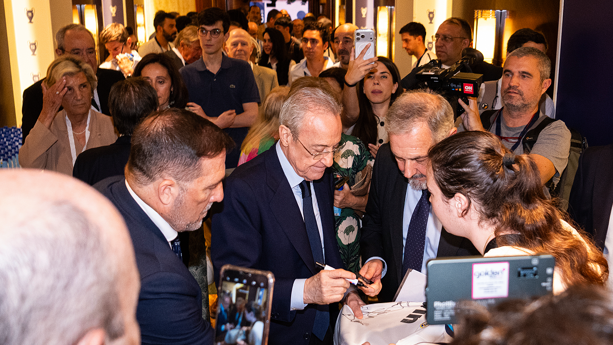 Florentino Pérez lors de l'annonce de sa candidature aux élections pour la présidence du Real Madrid. (Crédits : Real Madrid)