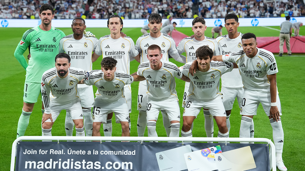 MADRID, SPAIN - MAY 23: Players of Real Madrid pose for a team photograph prior to the LaLiga EA Sports match between Real Madrid CF and Athletic Club at Estadio Santiago Bernabeu on May 23, 2026 in Madrid, Spain. (Photo by Angel Martinez/Getty Images)