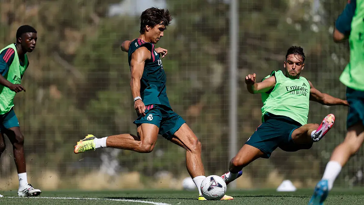 Gonzalo et Asencio à l'entraînement à la Ciudad Real Madrid (realmadrid.com)