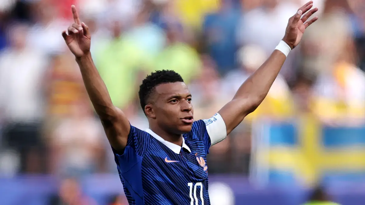 EAST RUTHERFORD, NEW JERSEY - JUNE 30: Kylian Mbappe (Real Madrid) #10 of France celebrates scoring his team's first goal during the FIFA World Cup 2026 Round Of 32 match between France and Sweden at New York New Jersey Stadium on June 30, 2026 in East Rutherford, New Jersey. (Photo by Mattia Ozbot/Getty Images)