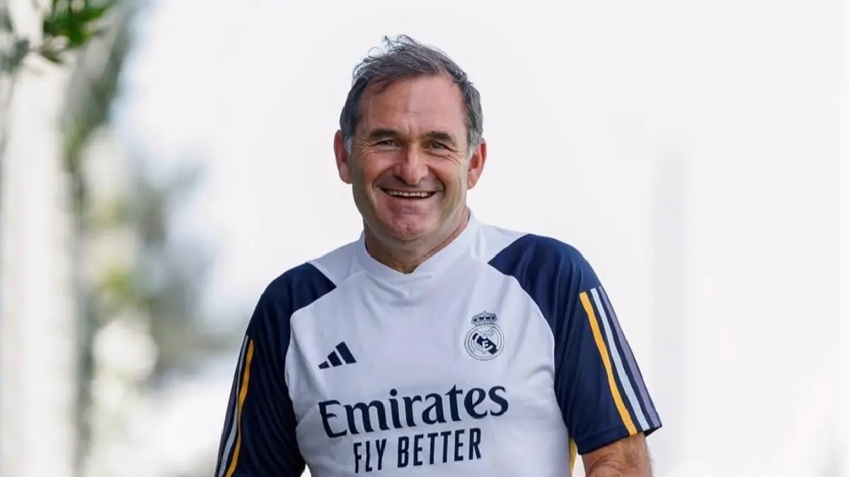 Luis Llopis à l'entraînement du Real Madrid. (@atezaincoach sur Instagram)