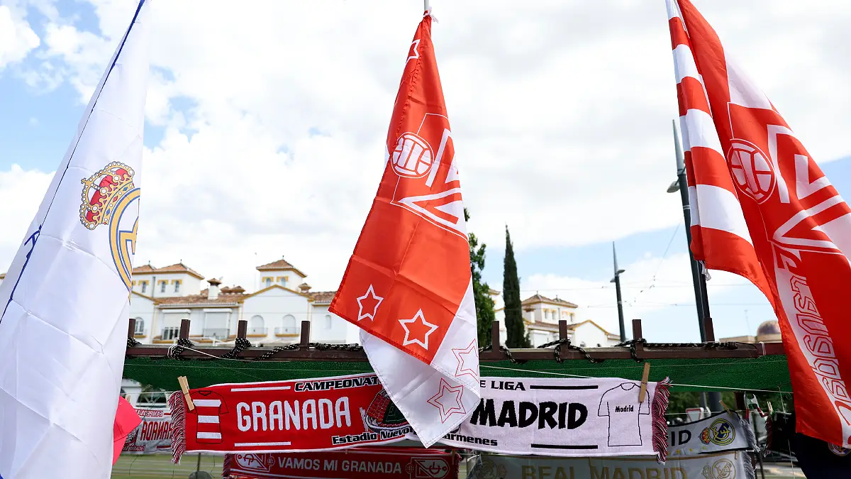 LA COROUE, ESPAGNE - 12 AOÛT : José Mourinho, entraîneur du Real Madrid, avant le match du Trophée Teresa Herrera opposant le RC Deportivo La Corogne au Real Madrid au stade Riazor le 12 août 2026 à La Corogne, en Espagne. (Photo : José Manuel Álvarez Rey/Getty Images) LA COROUE, ESPAGNE - 12 AOÛT : José Mourinho, entraîneur du Real Madrid, avant le match du Trophée Teresa Herrera opposant le RC Deportivo La Corogne au Real Madrid au stade Riazor le 12 août 2026 à La Corogne, en Espagne. (Photo : José Manuel Álvarez Rey/Getty Images)