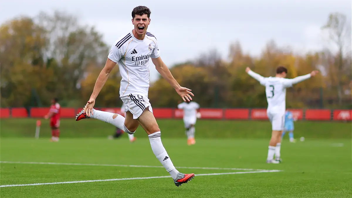 Jacobo Ortega célébrant son but face à Liverpool en Youth League (Photo by Lewis Storey/Getty Images)