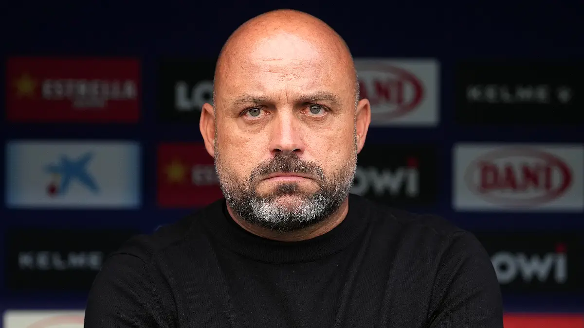 BARCELONA, SPAIN - MAY 13: Manolo Gonzalez, Head Coach of RCD Espanyol, looks on prior to the LaLiga EA Sports match between RCD Espanyol de Barcelona and Athletic Club at RCDE Stadium on May 13, 2026 in Barcelona, Spain. (Photo by Alex Caparros/Getty Images)