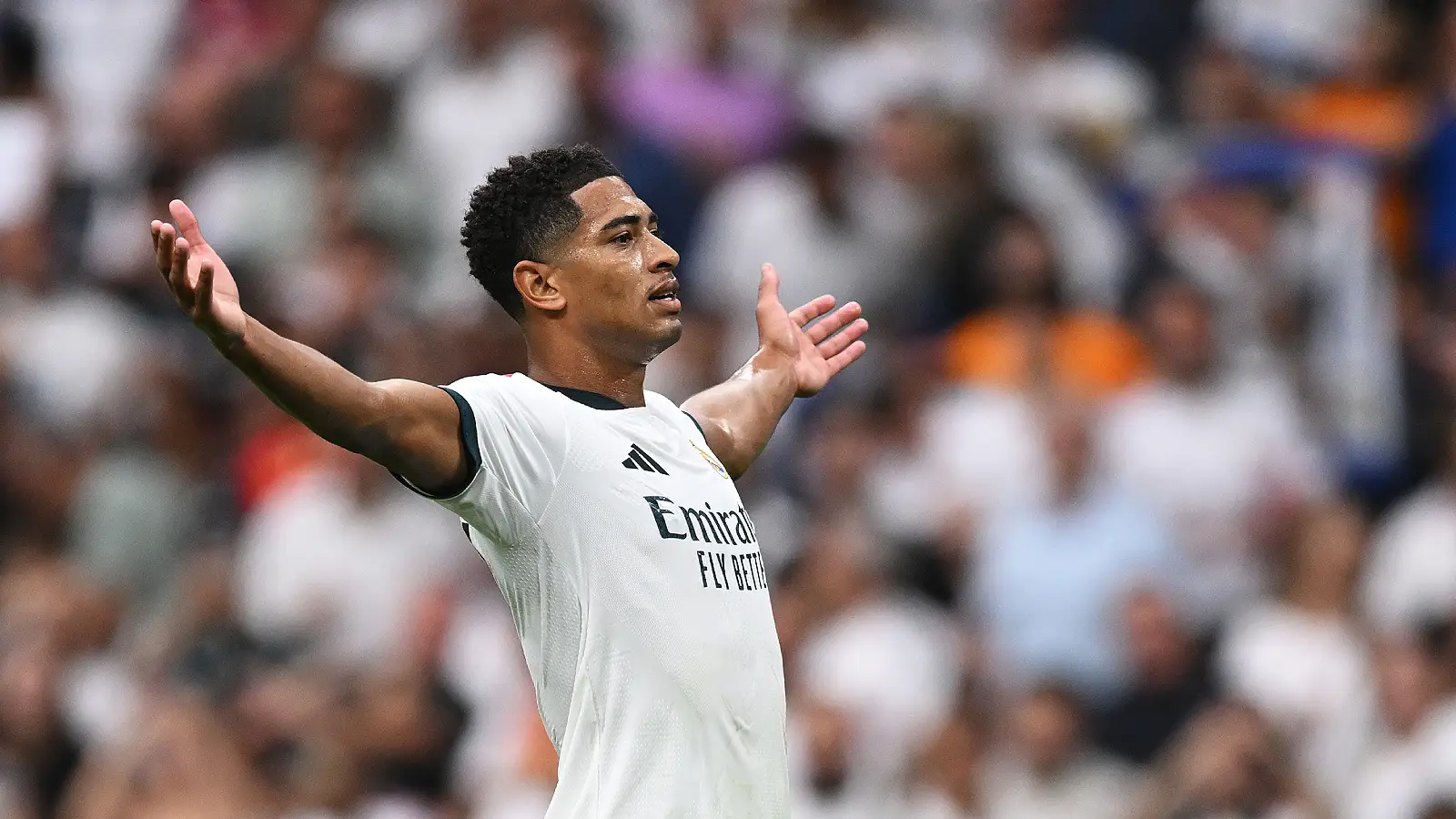 MADRID, SPAIN - AUGUST 30: Jude Bellingham of Real Madrid celebrates after Alfonso Herrero of Malaga scores an own goal, the second goal for Real Madrid during the LaLiga EA Sports 2026/27 match between Real Madrid and Malaga CF at Estadio Santiago Bernabeu on August 30, 2026 in Madrid, Spain. (Photo by Denis Doyle/Getty Images)