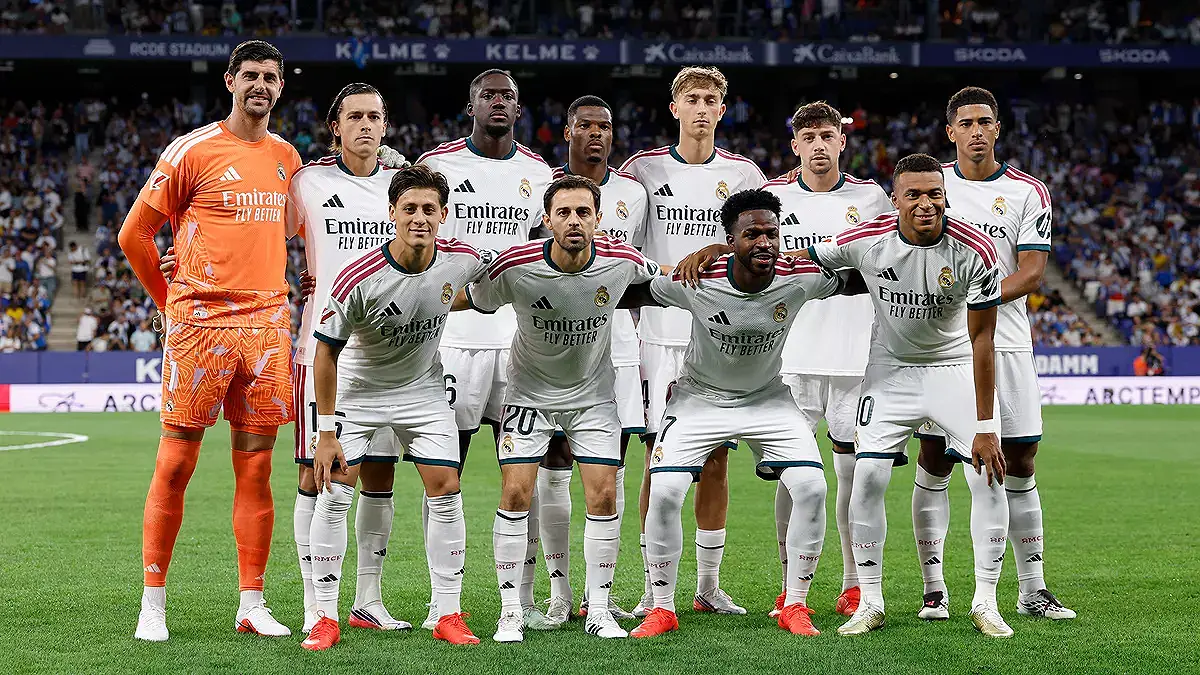 Photo du XI du Real Madrid face à l'Espanyol pour le premier match de la saison 2026-2027. (realmadrid.com)