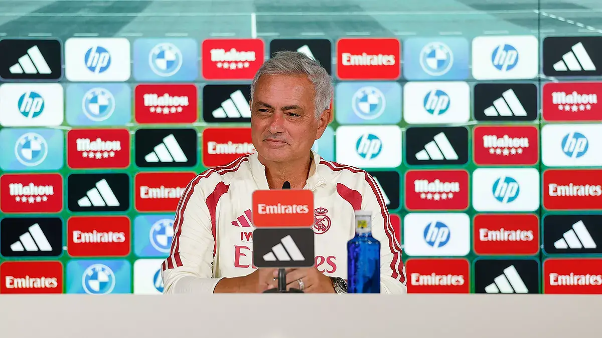 José Mourinho à la Ciudad Real Madrid lors de la conférence de presse d'avant-match de Real Madrid - Real Sociedad. (realmadrid.com)