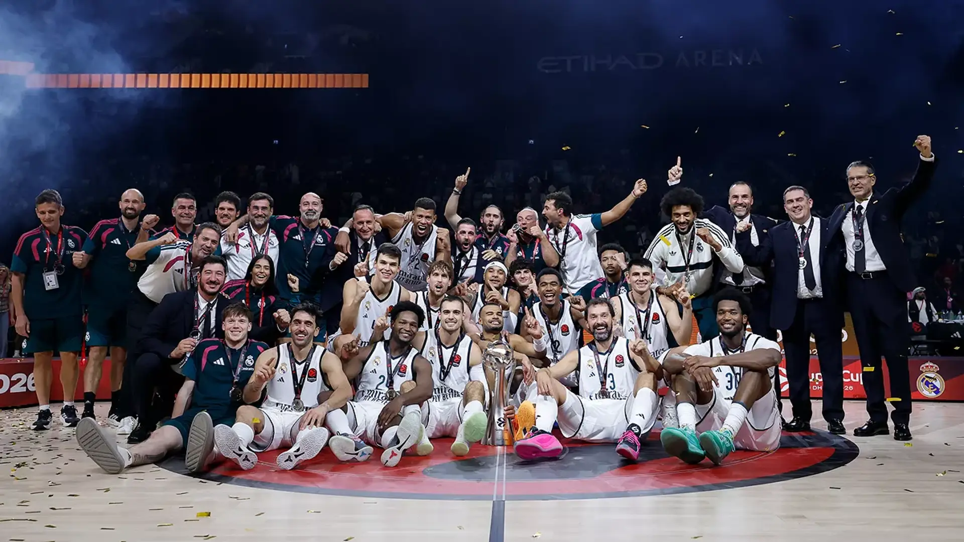 Le Real Madrid Baloncesto remporte la 1re Supercoupe d'Europe de l'histoire (realmadrid.com)