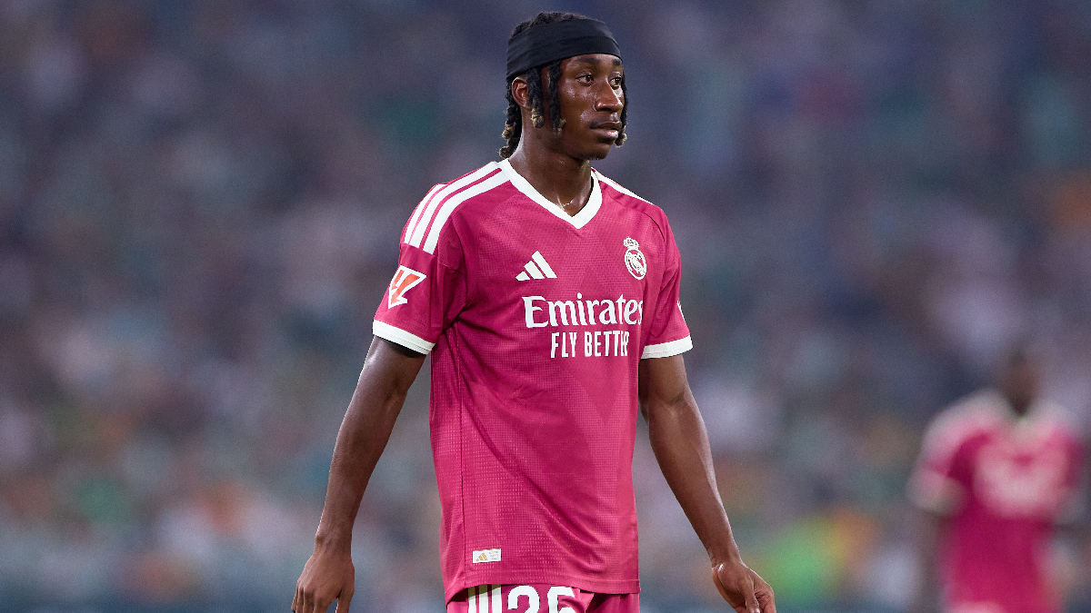 SEVILLE, SPAIN - SEPTEMBER 04: Yan Diomande of Real Madrid looks on during the LaLiga EA Sports 2026/27 match between Real Betis Balompie and Real Madrid at Estadio La Cartuja on September 04, 2026 in Seville, Spain. (Photo by Fran Santiago/Getty Images)
