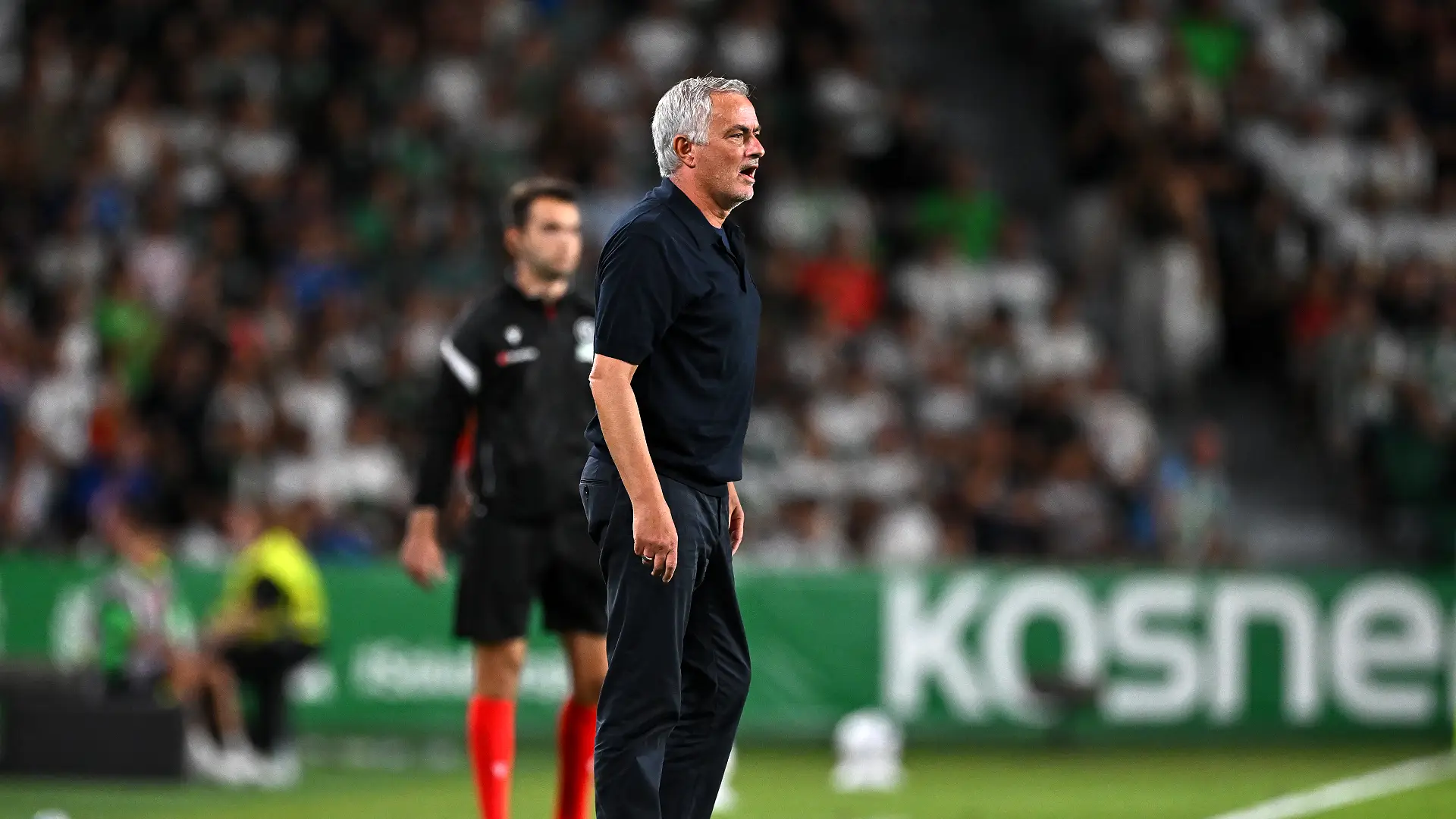 ELCHE, SPAIN - SEPTEMBER 15: Jose Mourinho, Manager of Real Madrid, looks on during the LaLiga EA Sports 2026/27 match between Elche CF and Real Madrid at Estadio Manuel Martinez Valero on September 15, 2026 in Elche, Spain. (Photo by Francisco Macia/Getty Images)
