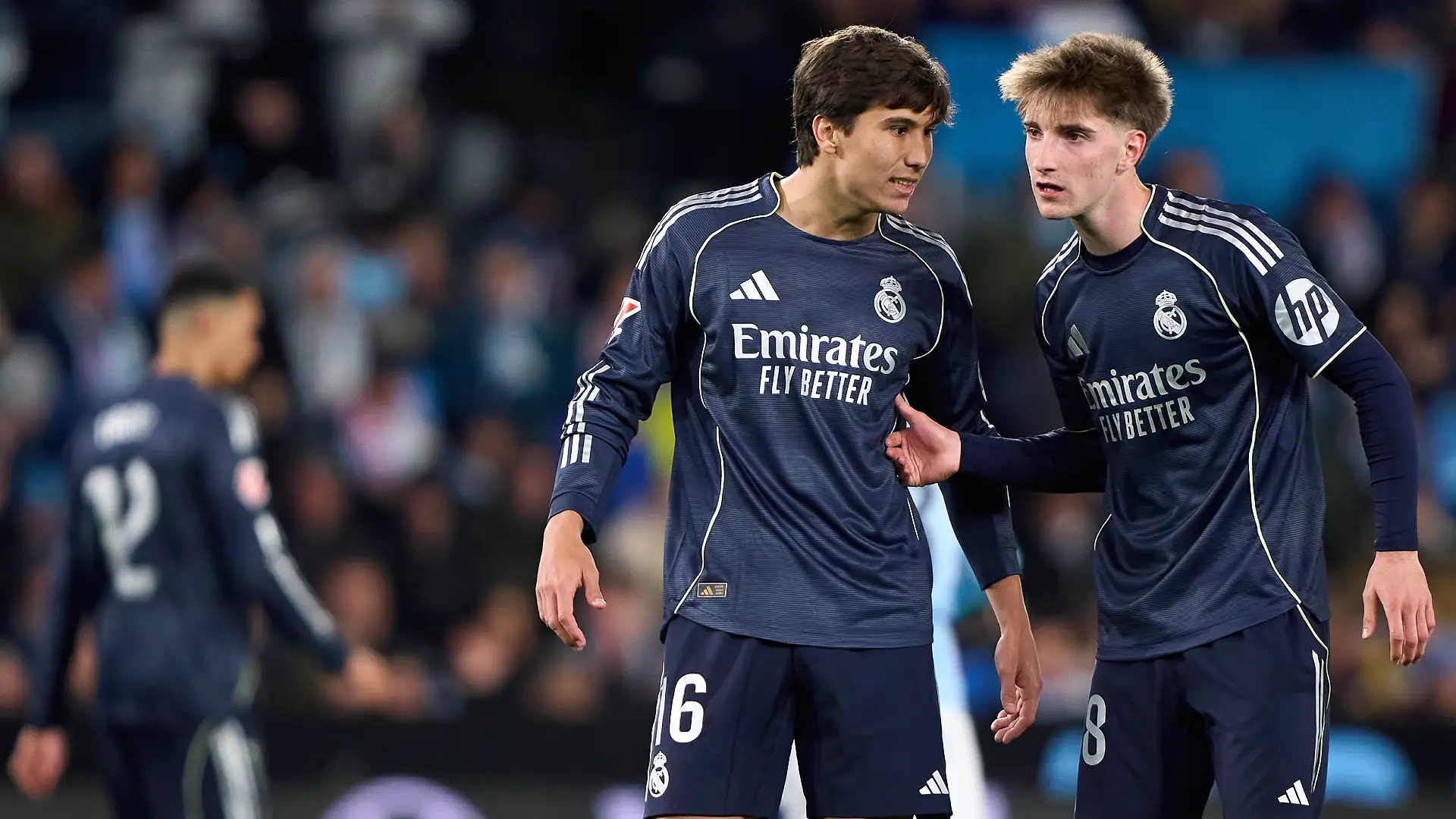 VIGO, SPAIN - MARCH 06: Gonzalo Garcia from La Fabrica (L) of Real Madrid CF talks with Cesar Palacios during the LaLiga EA Sports match between RC Celta de Vigo and Real Madrid CF at Estadio Abanca-Balaidos on March 06, 2026 in Vigo, Spain. (Photo by Jose Manuel Alvarez Rey/Getty Images)