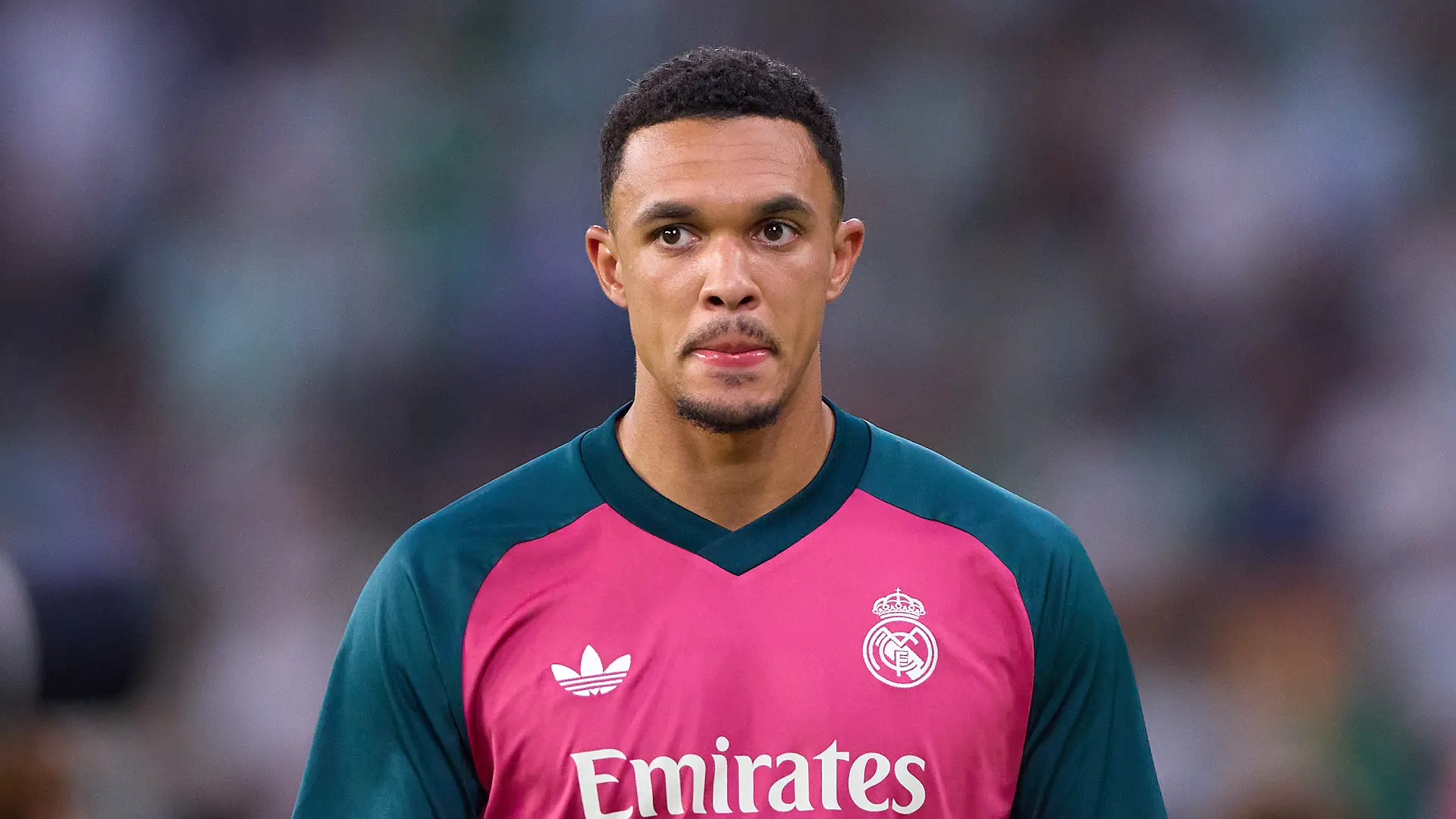 SEVILLE, SPAIN - SEPTEMBER 04: Trent Alexander Arnold of Real Madrid looks on prior to the LaLiga EA Sports 2026/27 match between Real Betis Balompie and Real Madrid at Estadio La Cartuja on September 04, 2026 in Seville, Spain. (Photo by Fran Santiago/Getty Images)