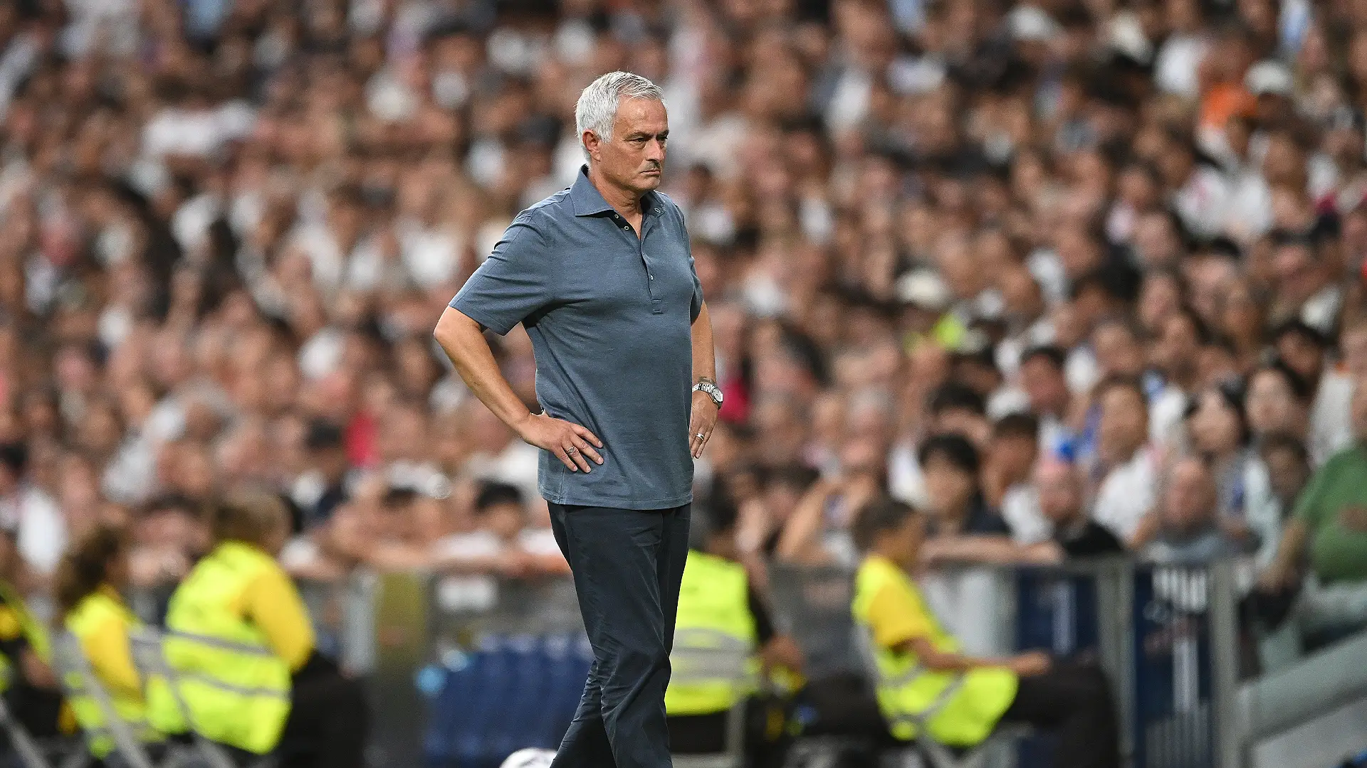 Real Madrid - Malaga CF - LaLiga EA Sports 2026/27 MADRID, ESPAGNE – 30 AOÛT : José Mourinho, entraîneur du Real Madrid, réagit pendant le match de LaLiga EA Sports 2026/27 opposant le Real Madrid à Malaga CF au stade Santiago Bernabéu le 30 août 2026 à Madrid, en Espagne. (Photo : Denis Doyle/Getty Images)