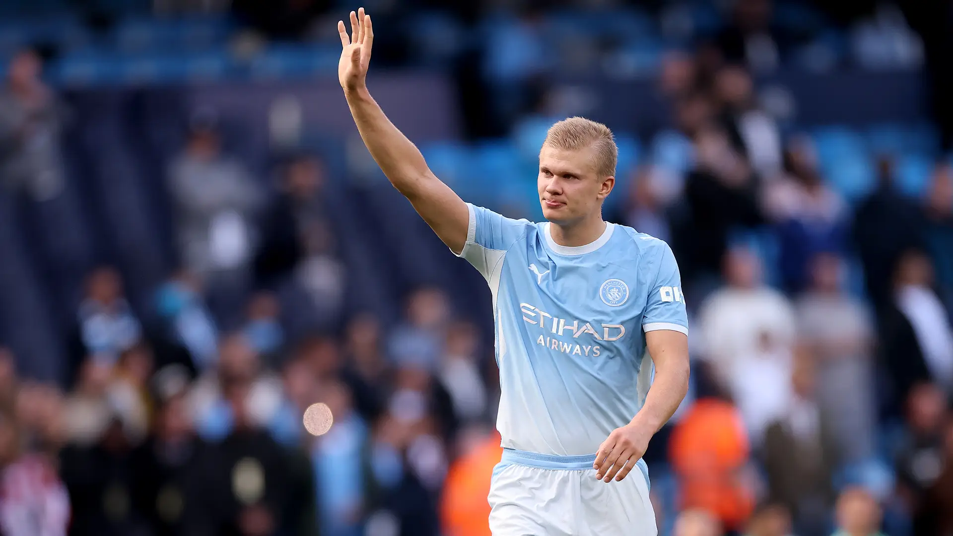 Manchester City contre Sunderland - Premier League 2026/27 LIVERPOOL, ANGLETERRE – 11 OCTOBRE : Erling Haaland (Manchester City) sourit lors du match de Premier League 2026/27 opposant Liverpool FC à Manchester City à Anfield le 11 octobre 2026 à Liverpool, en Angleterre. (Photo : Michael Regan/Getty Images)
