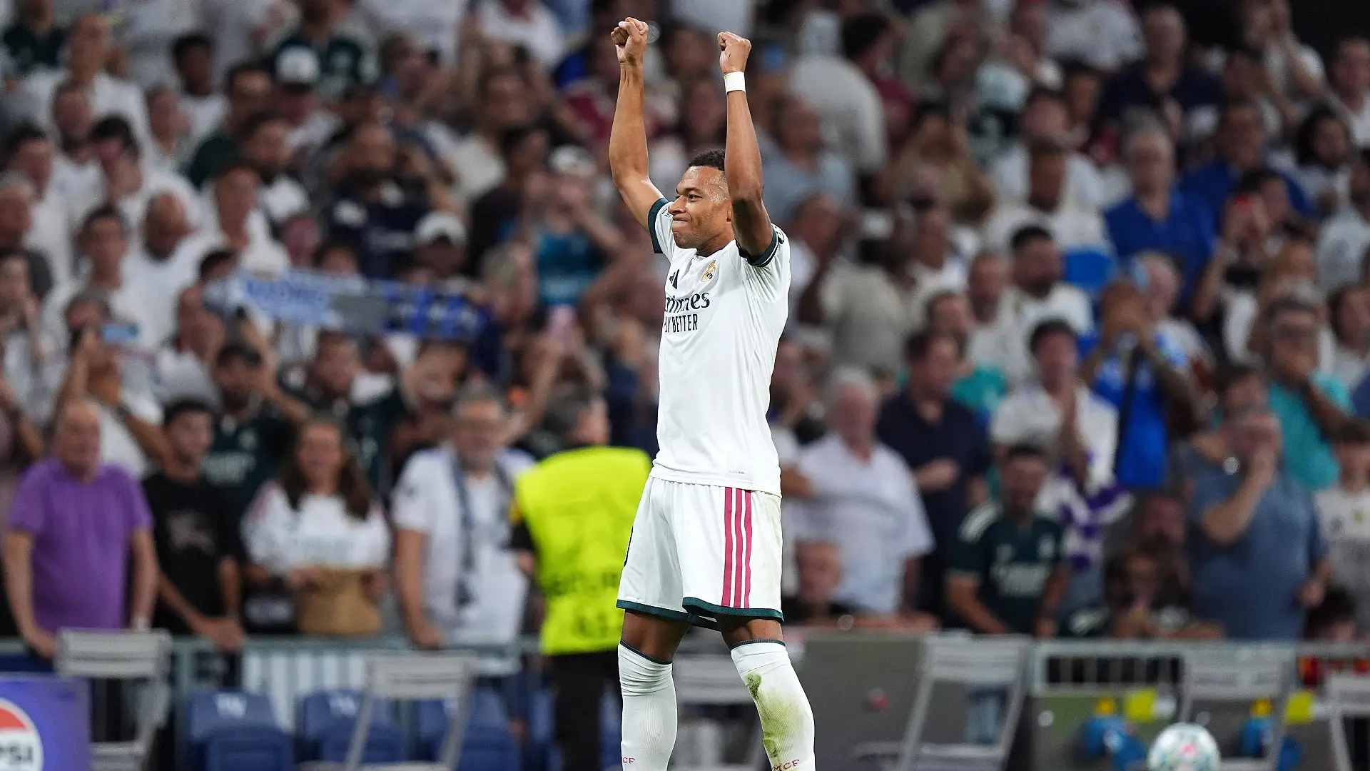 Real Madrid CF - FC Internazionale Milano - Ligue des champions de l'UEFA 2026/27, phase de groupes, journée 1 MADRID, ESPAGNE - 8 SEPTEMBRE : Kylian Mbappé (Real Madrid) célèbre le premier but de son équipe lors du match aller de la phase de groupes de l'UEFA Champions League 2026/27 opposant le Real Madrid CF à l'Inter Milan au stade Santiago Bernabéu le 8 septembre 2026 à Madrid, en Espagne.