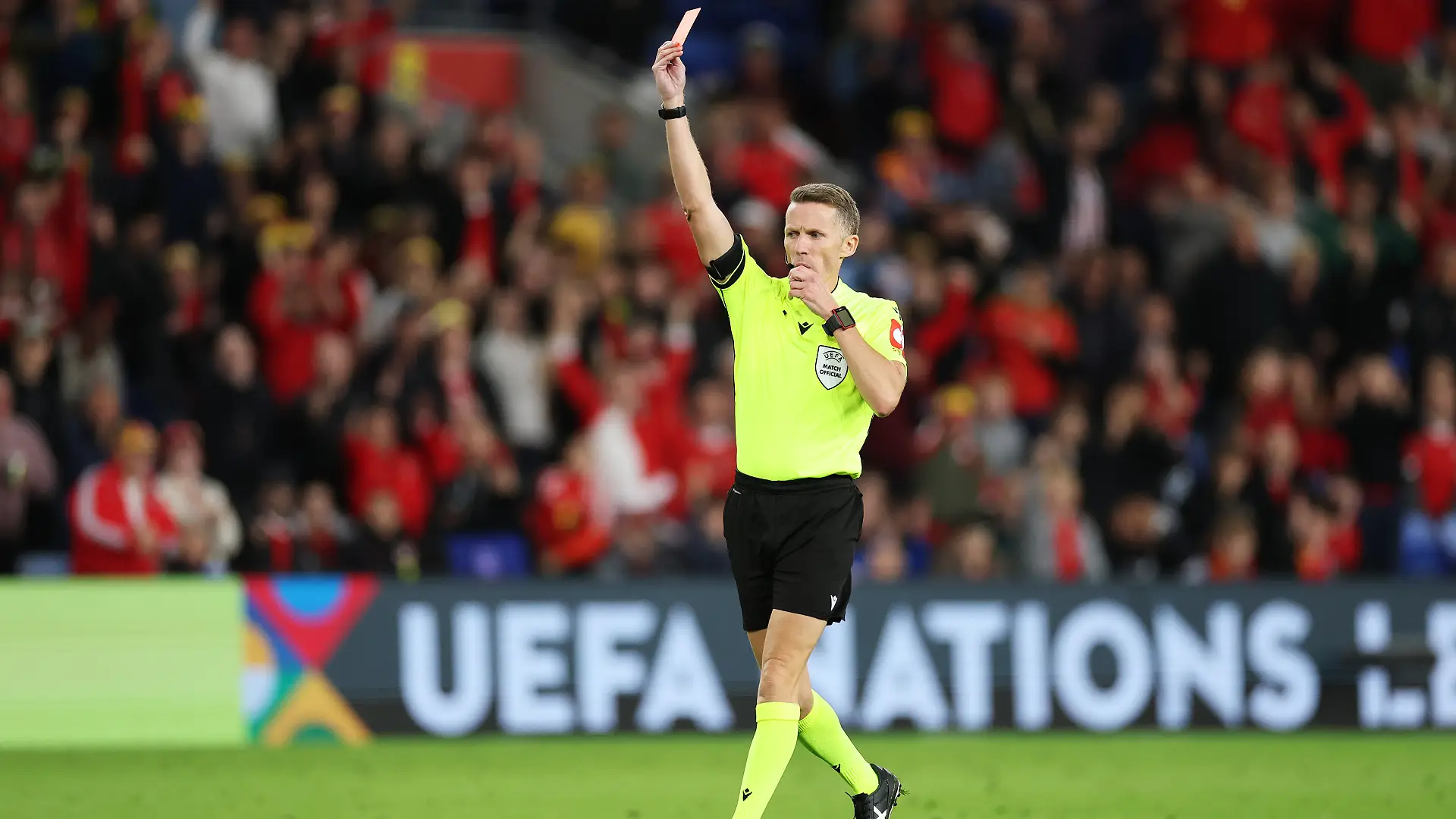 CARDIFF, WALES - OCTOBER 01: Referee Alejando Hernandez shows a red card to Torbjorn Heggem of Norway during the UEFA Nations League 2026/27 group phase match between Wales and Norway at Cardiff City Stadium on October 01, 2026 in Cardiff, Wales. (Photo by Dan Mullan/Getty Images)