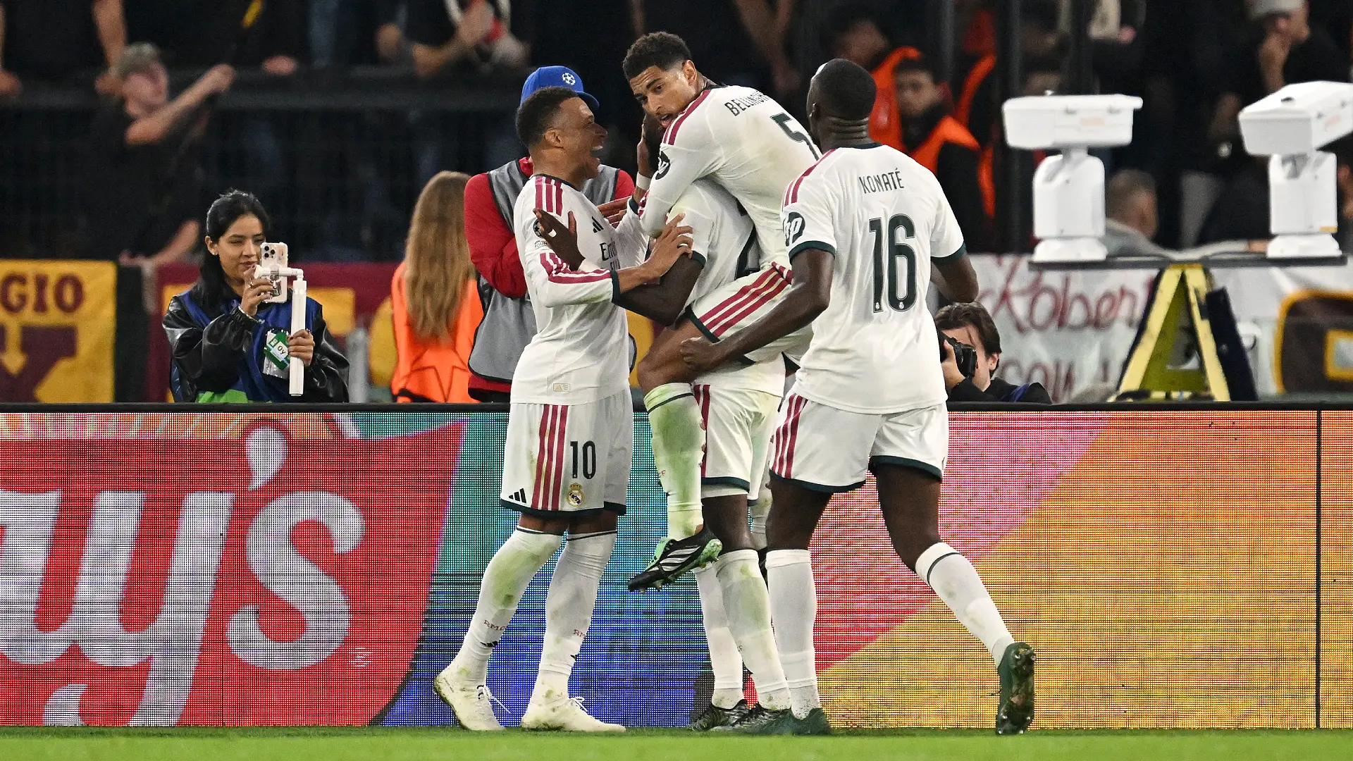 ROME, ITALY - OCTOBER 14: Antonio Rudiger of Real Madrid celebrates scoring his team’s fourth goal with teammates during the UEFA Champions League 2026/27 League Phase MD2 match between AS Roma and Real Madrid C.F. at Stadio Olimpico on October 14, 2026 in Rome, Italy. (Photo by Tullio M. Puglia/Getty Images)