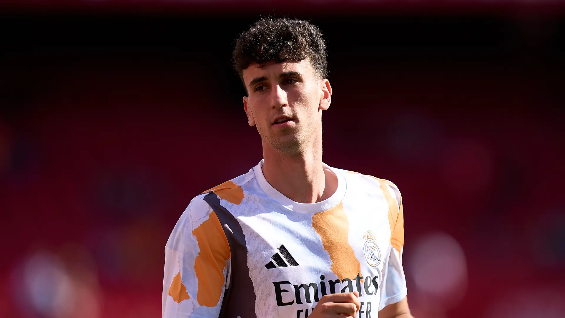 Séville FC - Real Madrid CF - La Liga EA Sports SÉVILLE, ESPAGNE - 18 MAI : Jacobo Ramon du Real Madrid s'échauffe avant le match de Liga opposant le FC Séville au Real Madrid CF au stade Ramón Sánchez Pizjuán le 18 mai 2025 à Séville, en Espagne. (Photo : Angel Martinez/Getty Images)